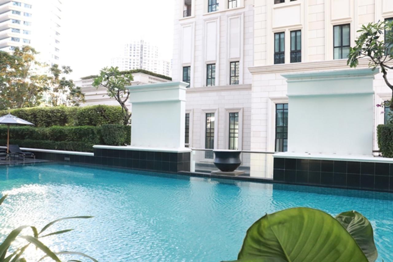 Grande Centre Point Ploenchit Hotel Bangkok Exterior photo